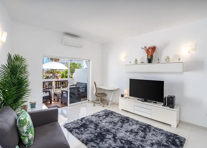 Blue Horizon Apartment